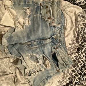 Distressed American eagle HI-rise festival shorts